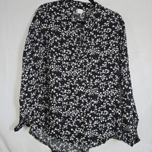 Black Floral Long-Sleeve Split-Neck Lightweight Blouse